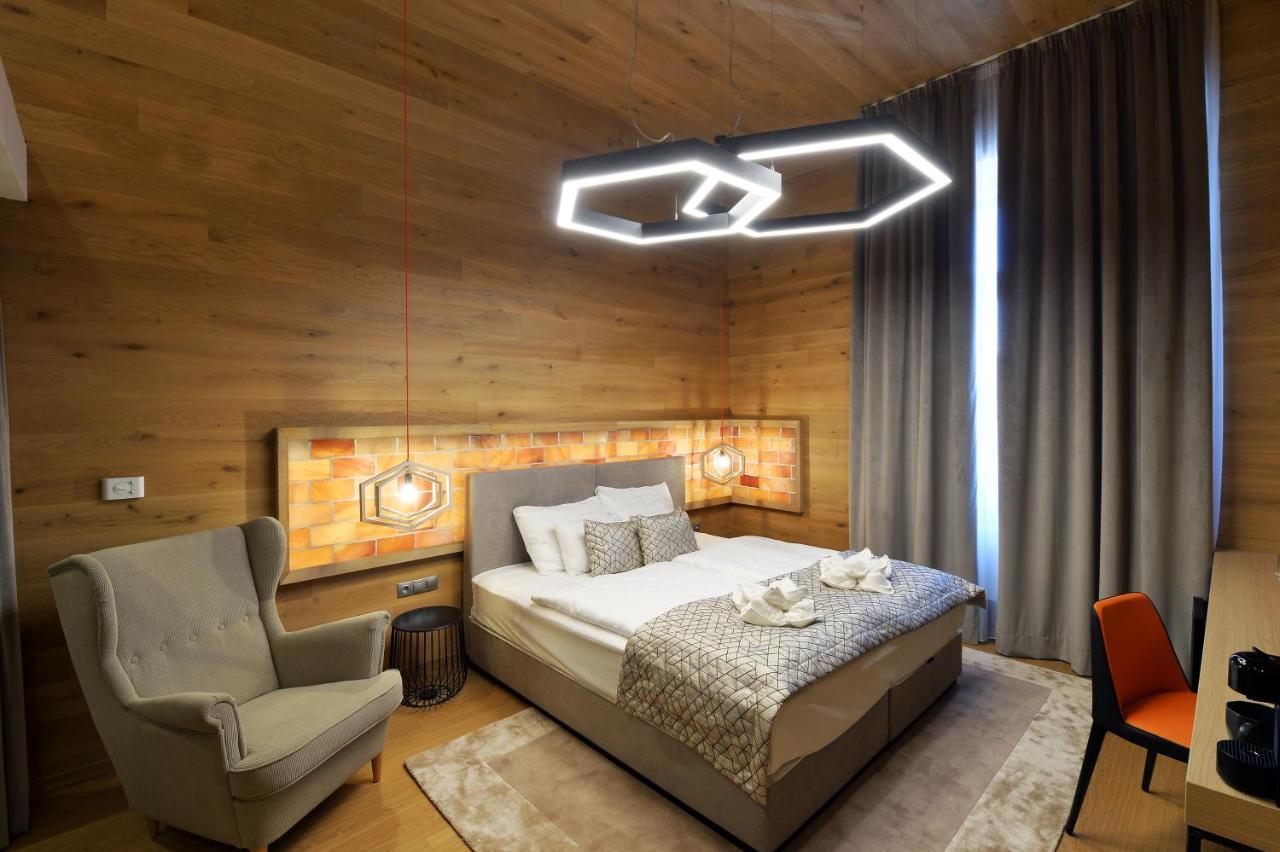 1552 Boutique Hotel Eger Bagian luar foto