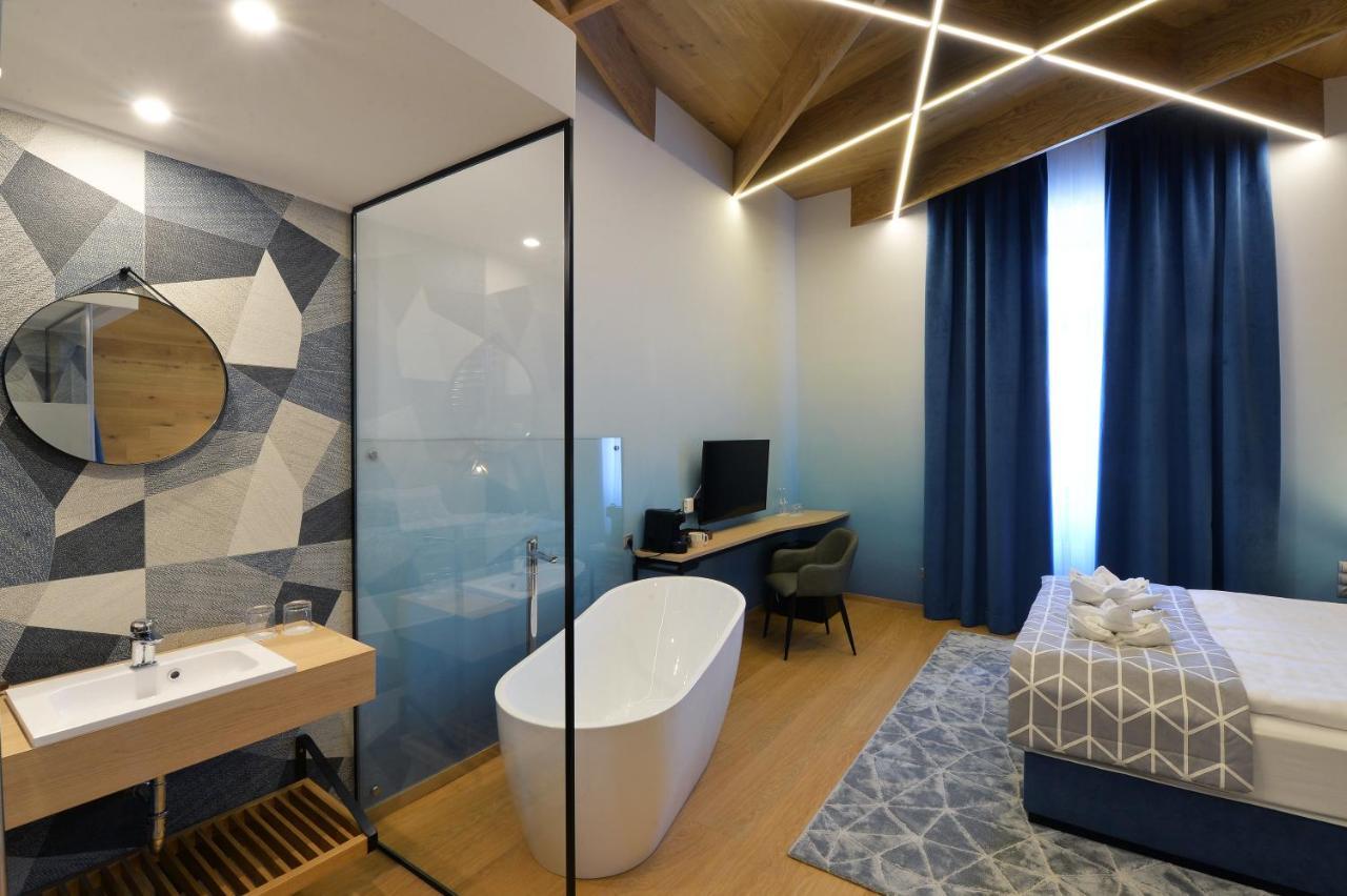 1552 Boutique Hotel Eger Bagian luar foto