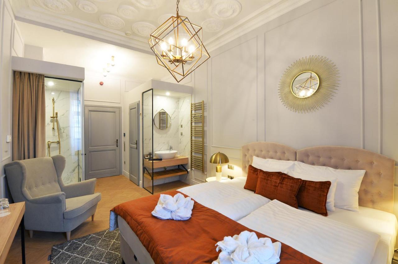 1552 Boutique Hotel Eger Bagian luar foto
