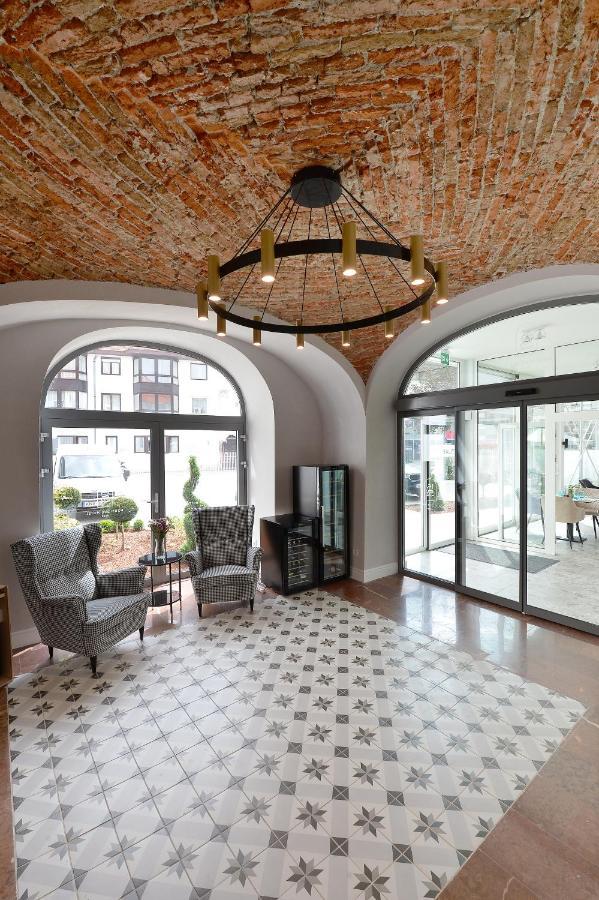 1552 Boutique Hotel Eger Bagian luar foto