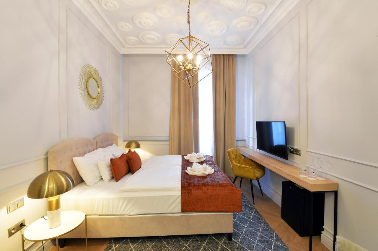 1552 Boutique Hotel Eger Bagian luar foto