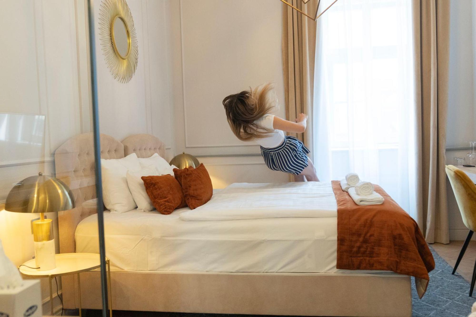 1552 Boutique Hotel Eger Bagian luar foto